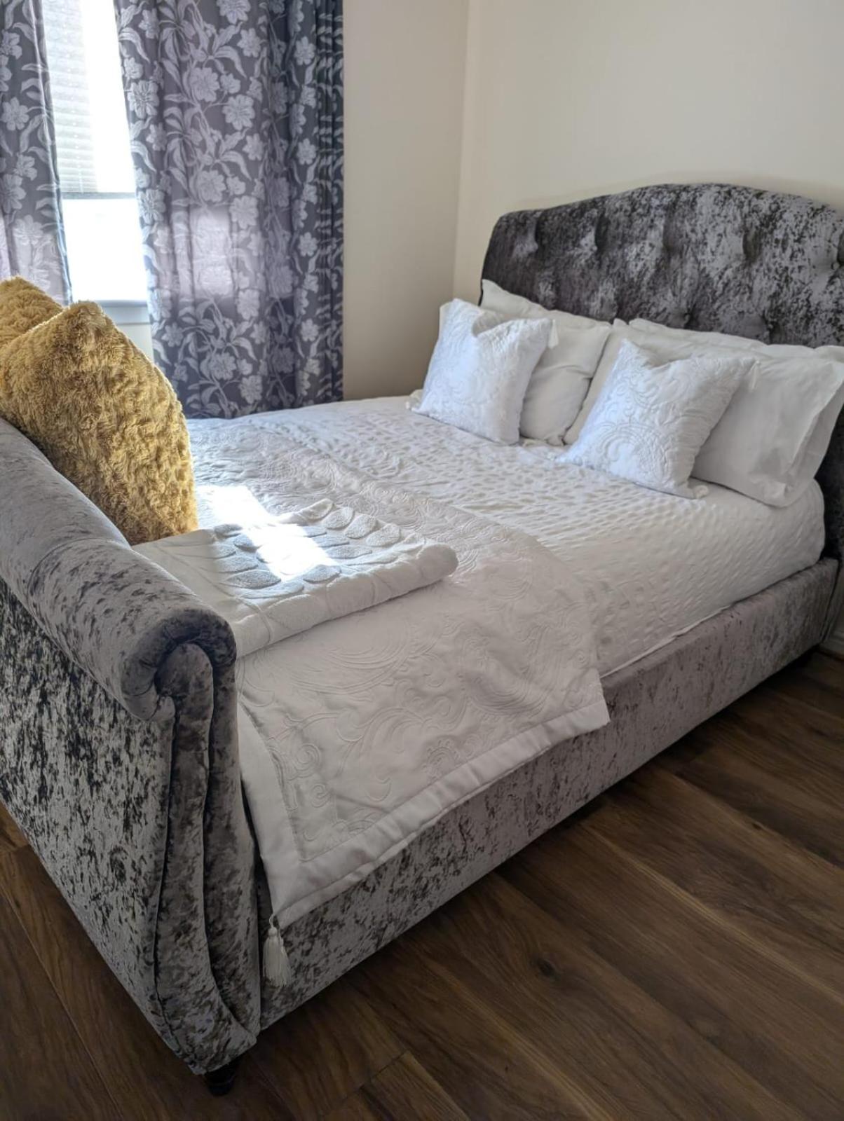 Holytown Homes מראה חיצוני תמונה